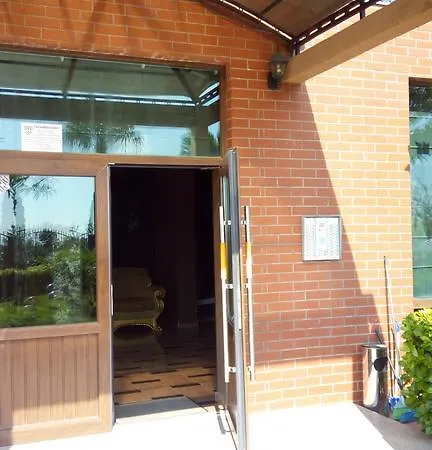 Hotel de apartamente Chateau Del Marina Complex 4*