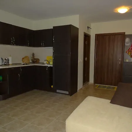 Chateau Del Marina Complex Lägenhetshotell Nesebar