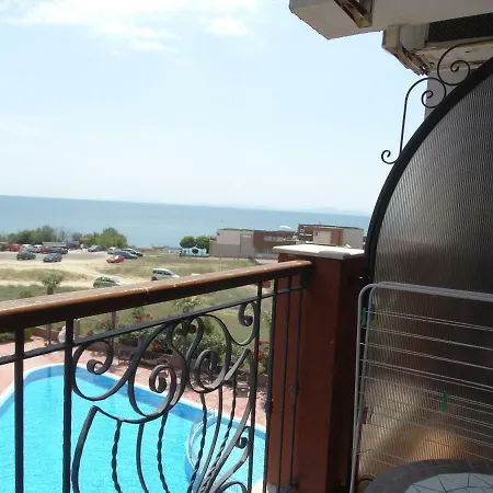 Lägenhetshotell Chateau Del Marina Complex 4*