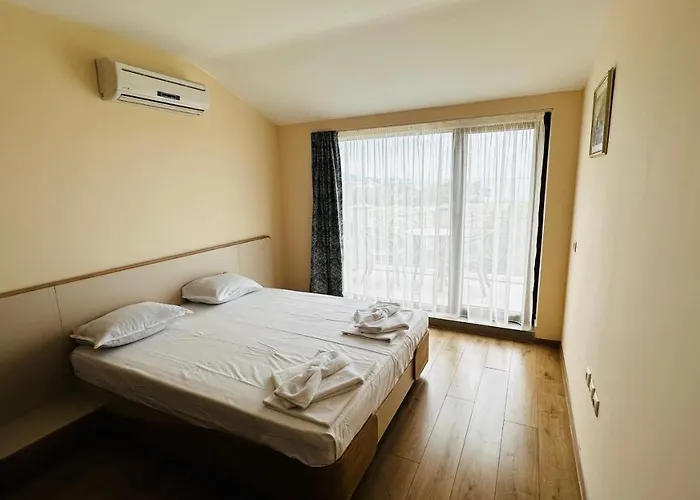 Chateau Del Marina Complex Apart-hotel 4*