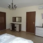 アパートホテル Chateau Del Marina Complex ネセバル