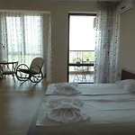 アパートホテル Chateau Del Marina Complex 4*