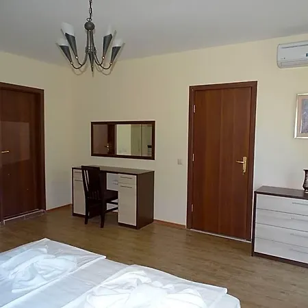 Aparthotel Chateau Del Marina Complex