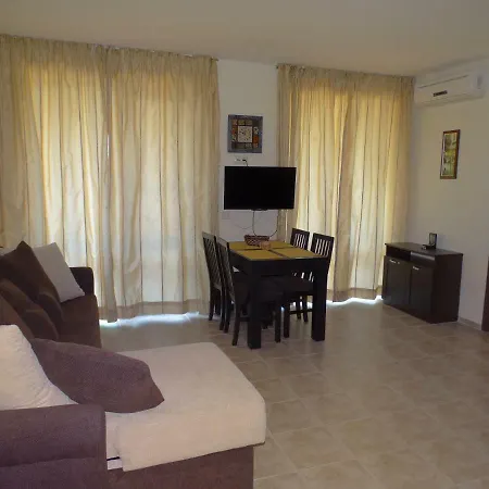 Chateau Del Marina Complex 2*