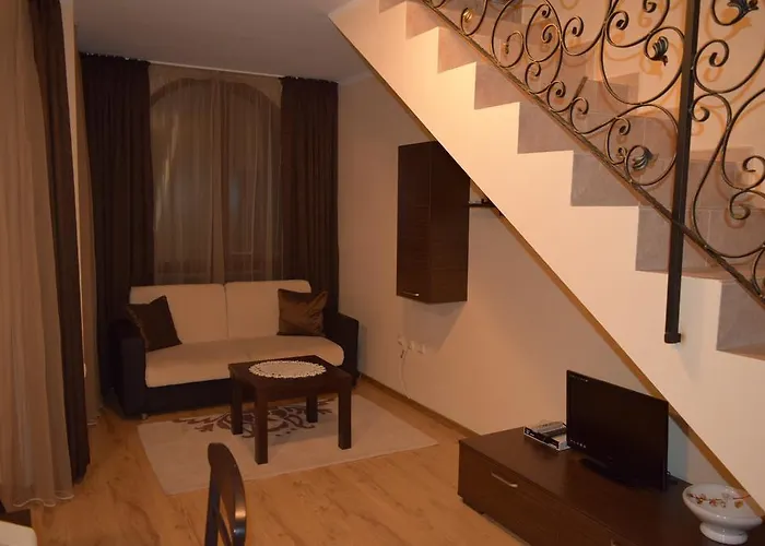 Chateau Del Marina Complex