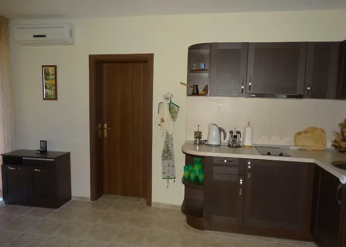 Chateau Del Marina Complex Apartmanhotel Neszebar